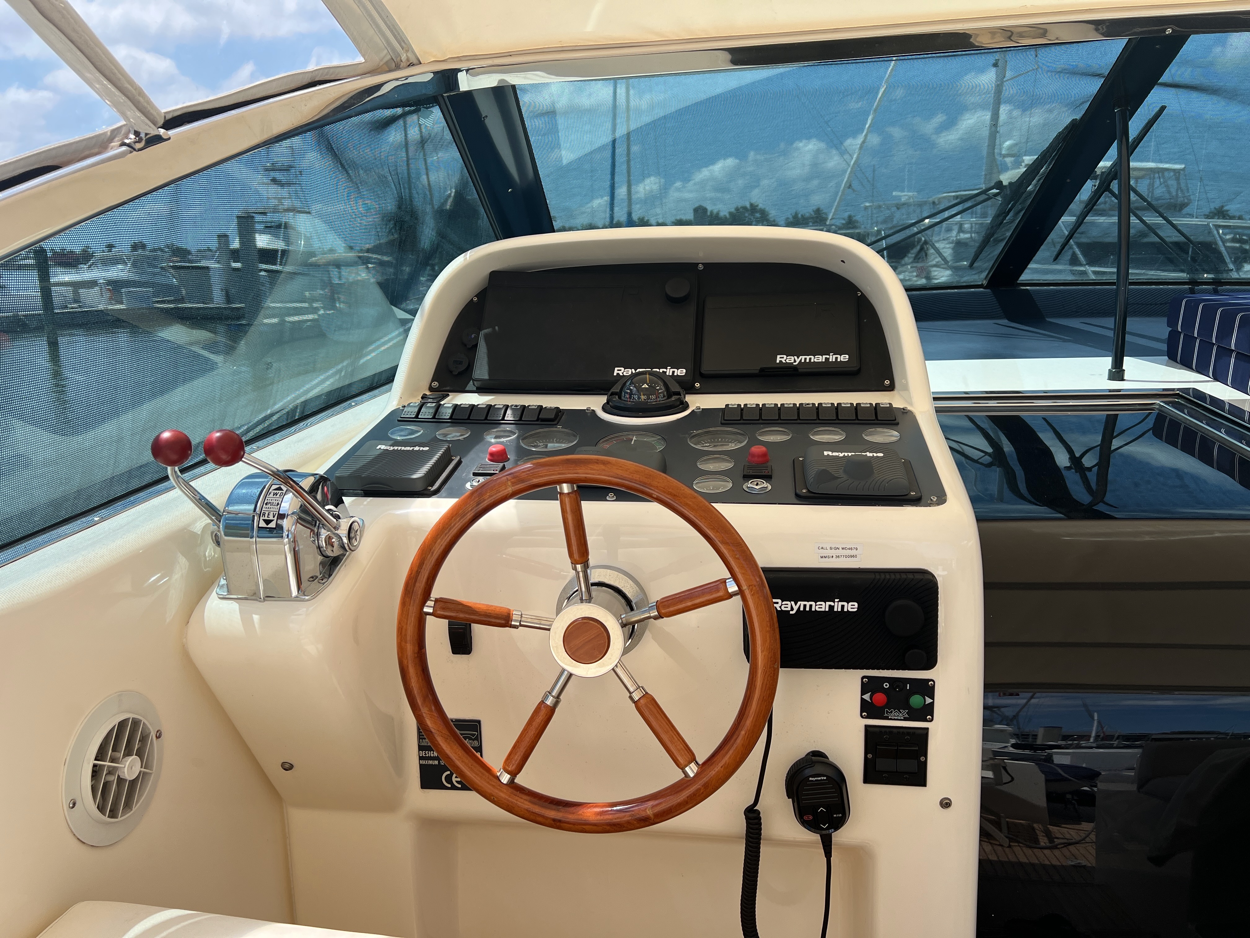 Professional Yacht Captain - Licensed USCG Captain in Naples Florida