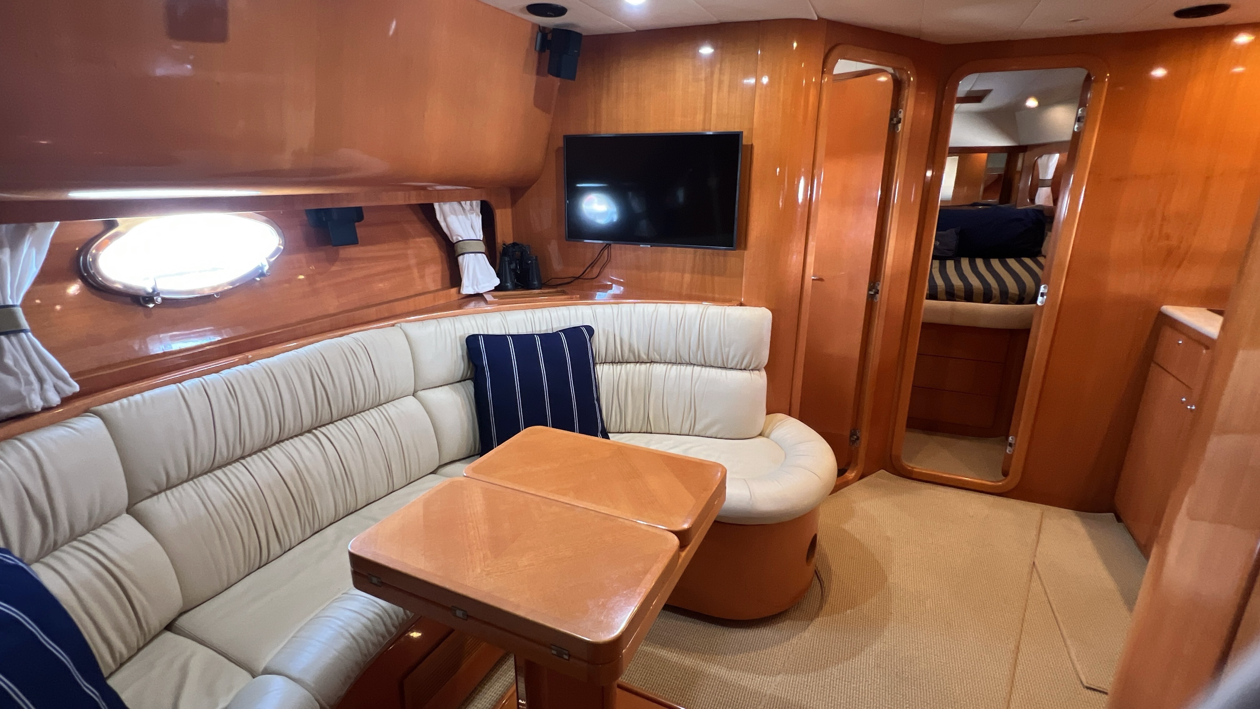 VERADA yacht luxury interior cabin - Naples FL yacht charter